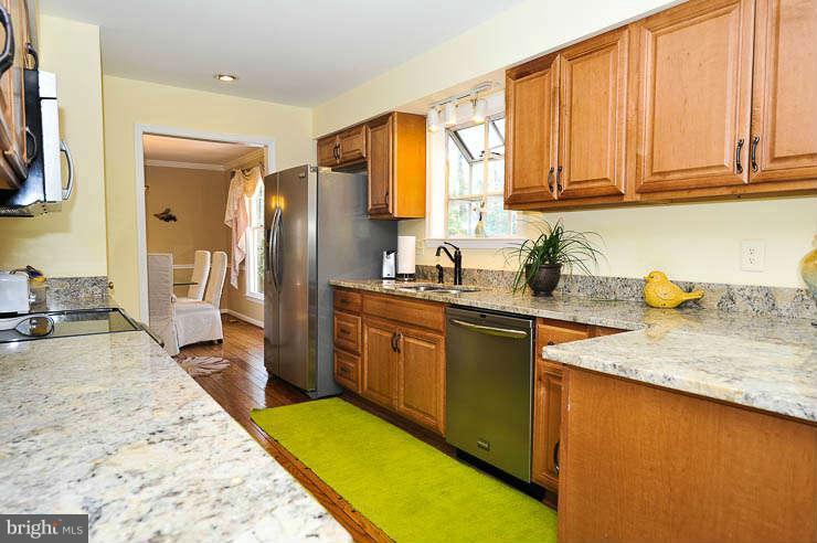7823 O'Dell Street Springfield, VA 22153 - Photo 8 of 29 Kitchen