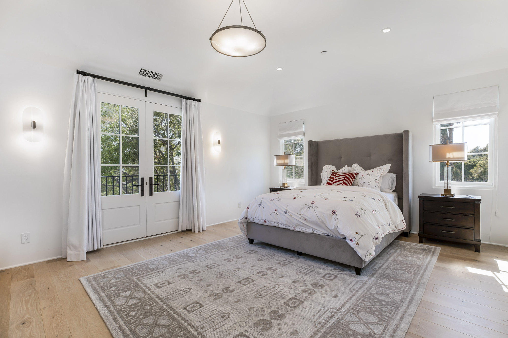 1084 Golf Road Montecito, CA 93108 - Photo 25 of 47 a bedroom with a bed and a window