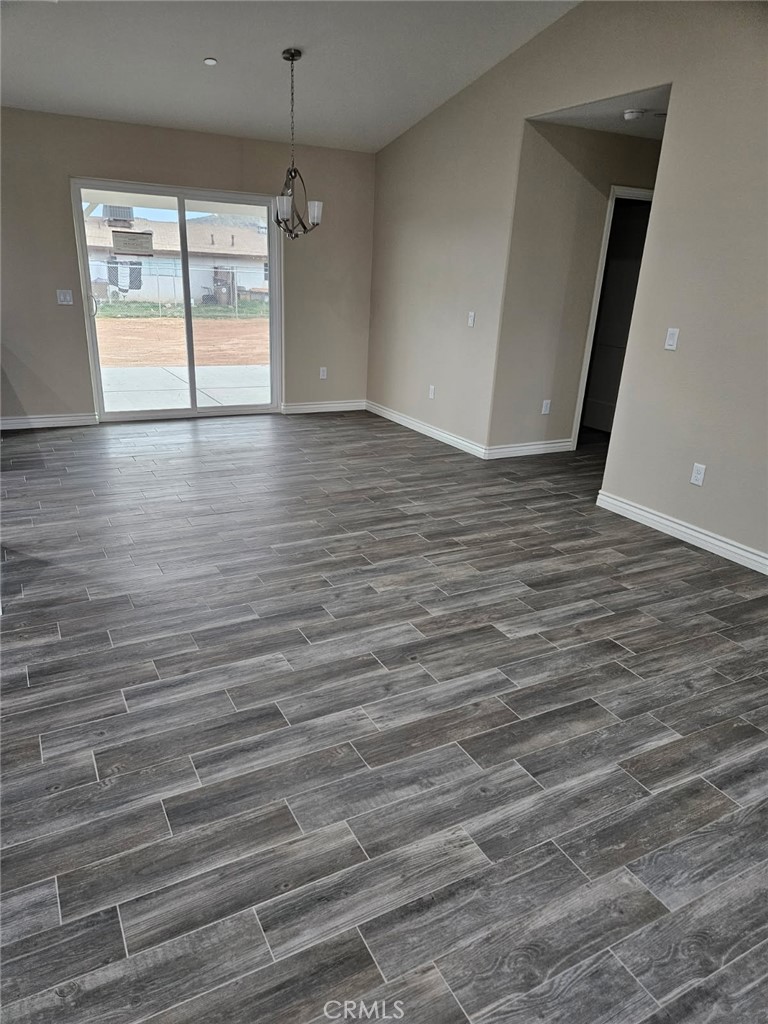 20495 Zuni Road Apple Valley, CA 92307 - Photo 6 of 13