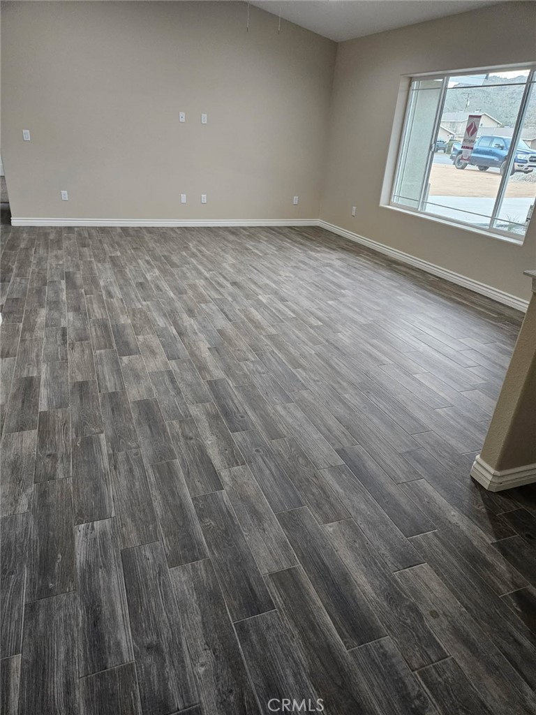 20495 Zuni Road Apple Valley, CA 92307 - Photo 7 of 13