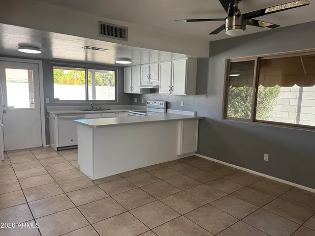 $2,195 | 5264 West Lupine Avenue, Glendale, AZ 85304