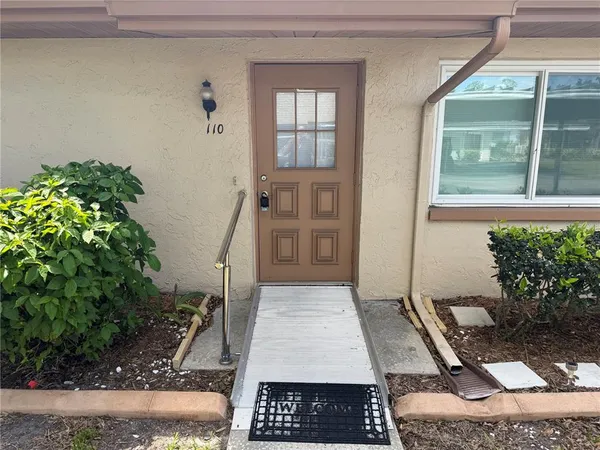 $359,900 | 110 Gloucester Boulevard, Unit 110 & 112, Sun City Center, FL 33573