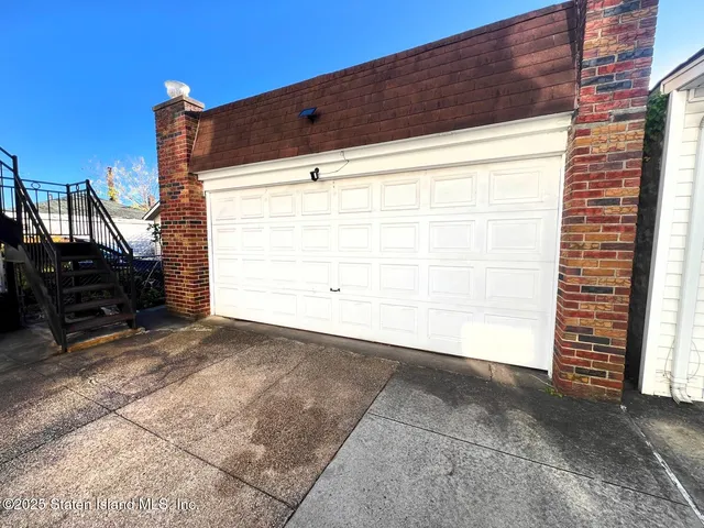 a view of a large building