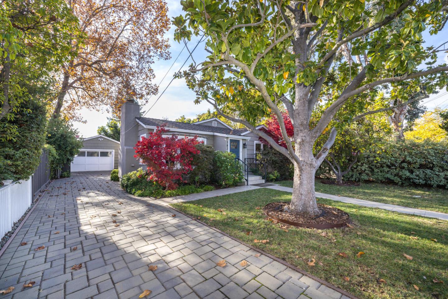 182 Rutherford Avenue Redwood City, CA 94061 - Photo 3 of 34 a front view of a house with garden