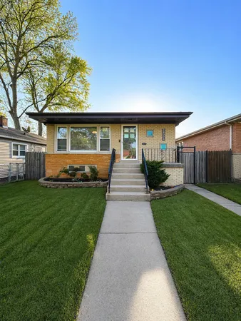 $245,000 | 14008 South Saginaw Avenue, Burnham, IL 60633