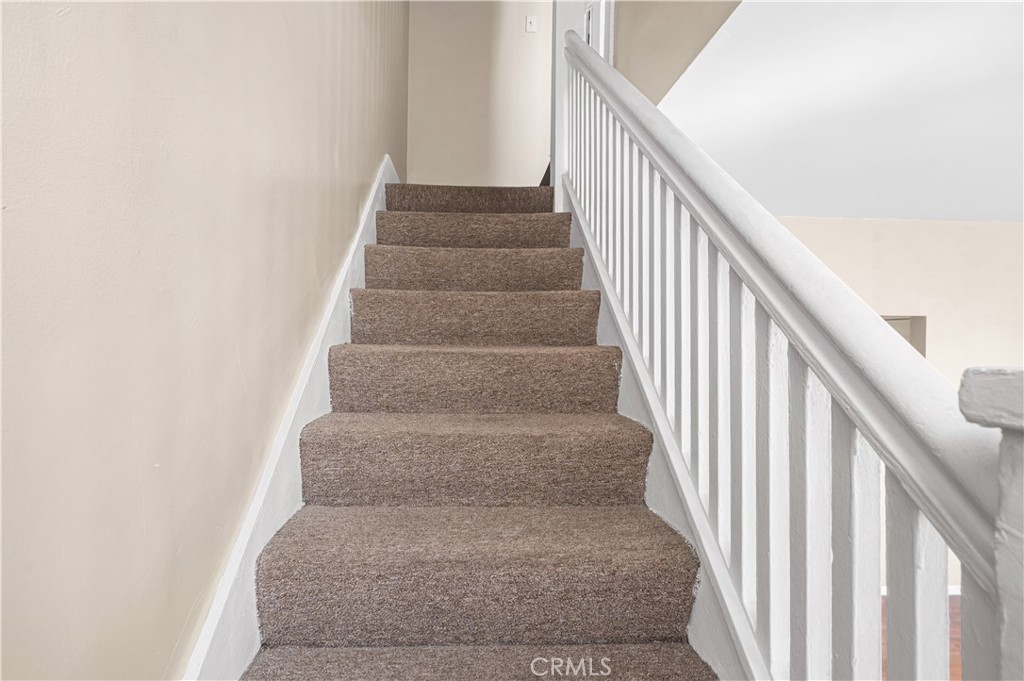 1727 Bellevue Avenue Los Angeles, CA 90026 - Photo 24 of 40 a view of entryway