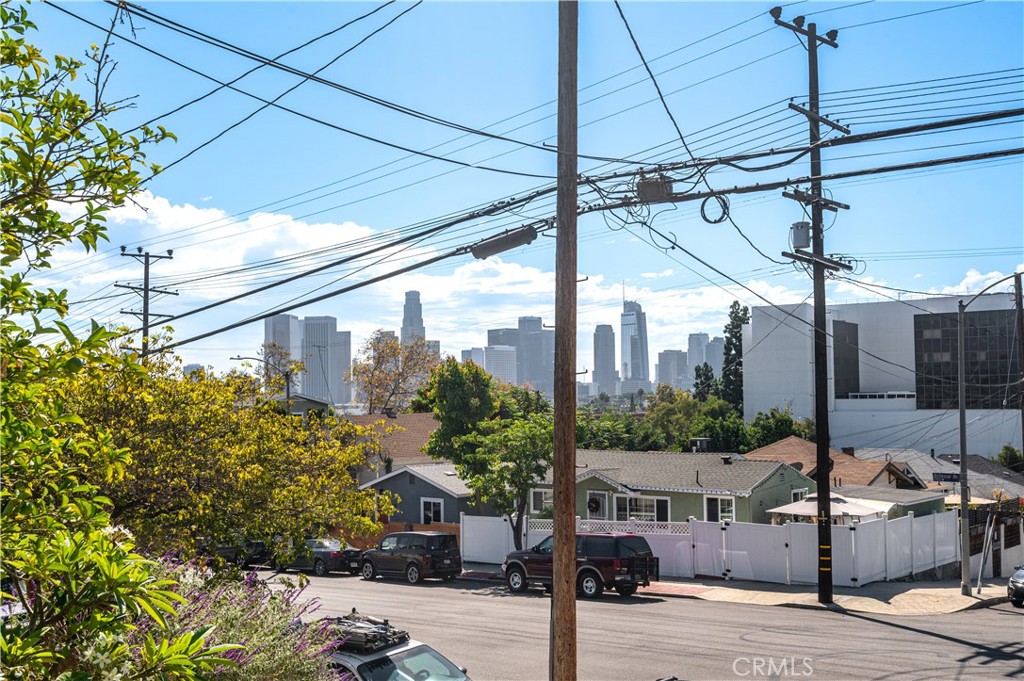 1727 Bellevue Avenue Los Angeles, CA 90026 - Photo 31 of 40 a view of a street with sitting space