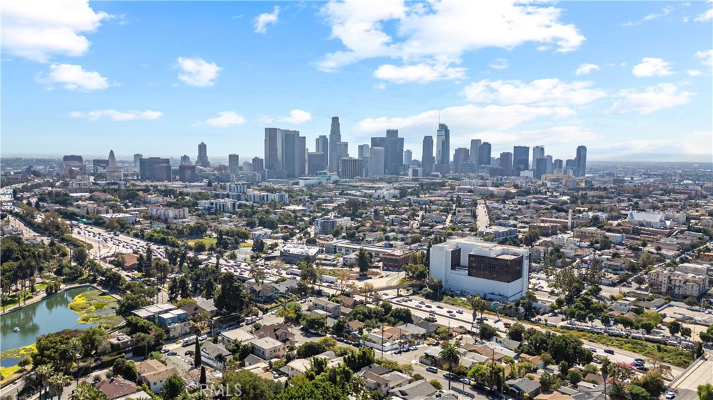 1727 Bellevue Avenue Los Angeles, CA 90026 - Photo 39 of 40 a view of a city