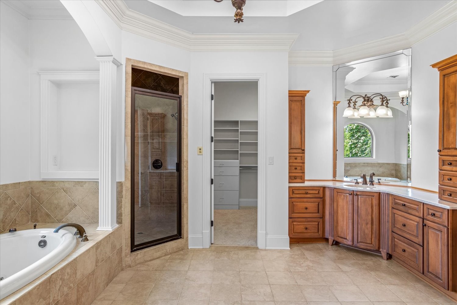 1400 Franklin Road Brentwood, TN 37027 - Photo 33 of 67 a bathroom with a tub sink and mirror