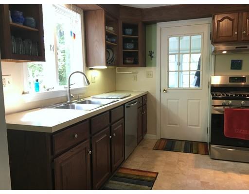 29 Howes Street Northampton, MA 01062 - Photo 12 of 26 Gallery Image 12