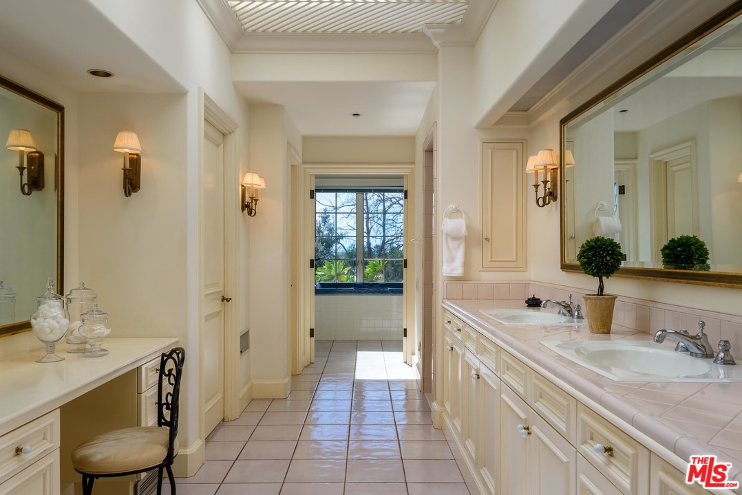 4468 Foothill Road Carpinteria, CA 93013 - Photo 13 of 18 Gallery Image 13