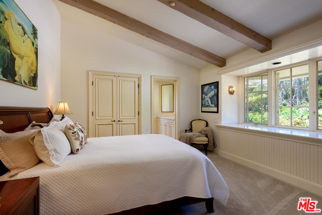4468 Foothill Road Carpinteria, CA 93013 - Photo 14 of 18 Gallery Image 14
