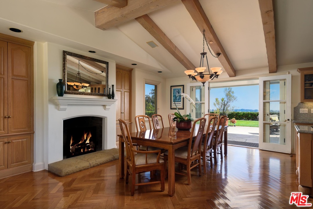 4468 Foothill Road Carpinteria, CA 93013 - Photo 7 of 18 Gallery Image 7