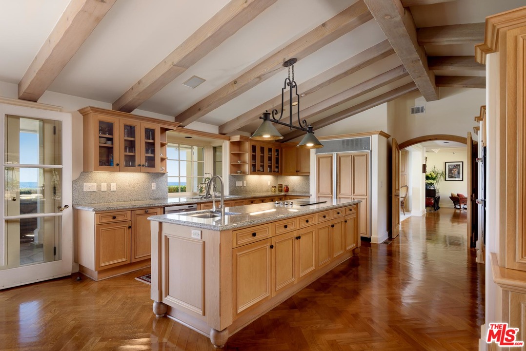 4468 Foothill Road Carpinteria, CA 93013 - Photo 9 of 18 Gallery Image 9