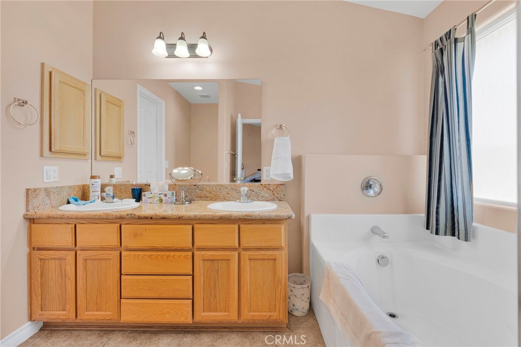 12472 Oasis Road Pinon Hills, CA 92372 - Photo 24 of 58
