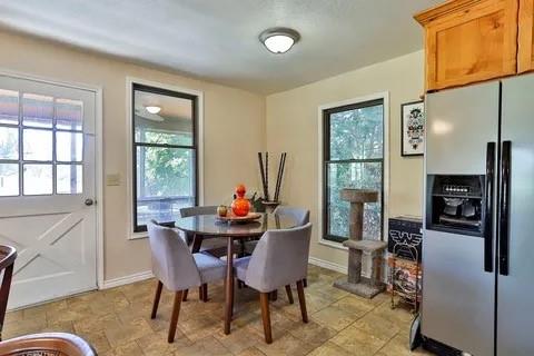 2396 Riverside Drive Denton, TX 76208 - Photo 29 of 39 Guest Home Dining