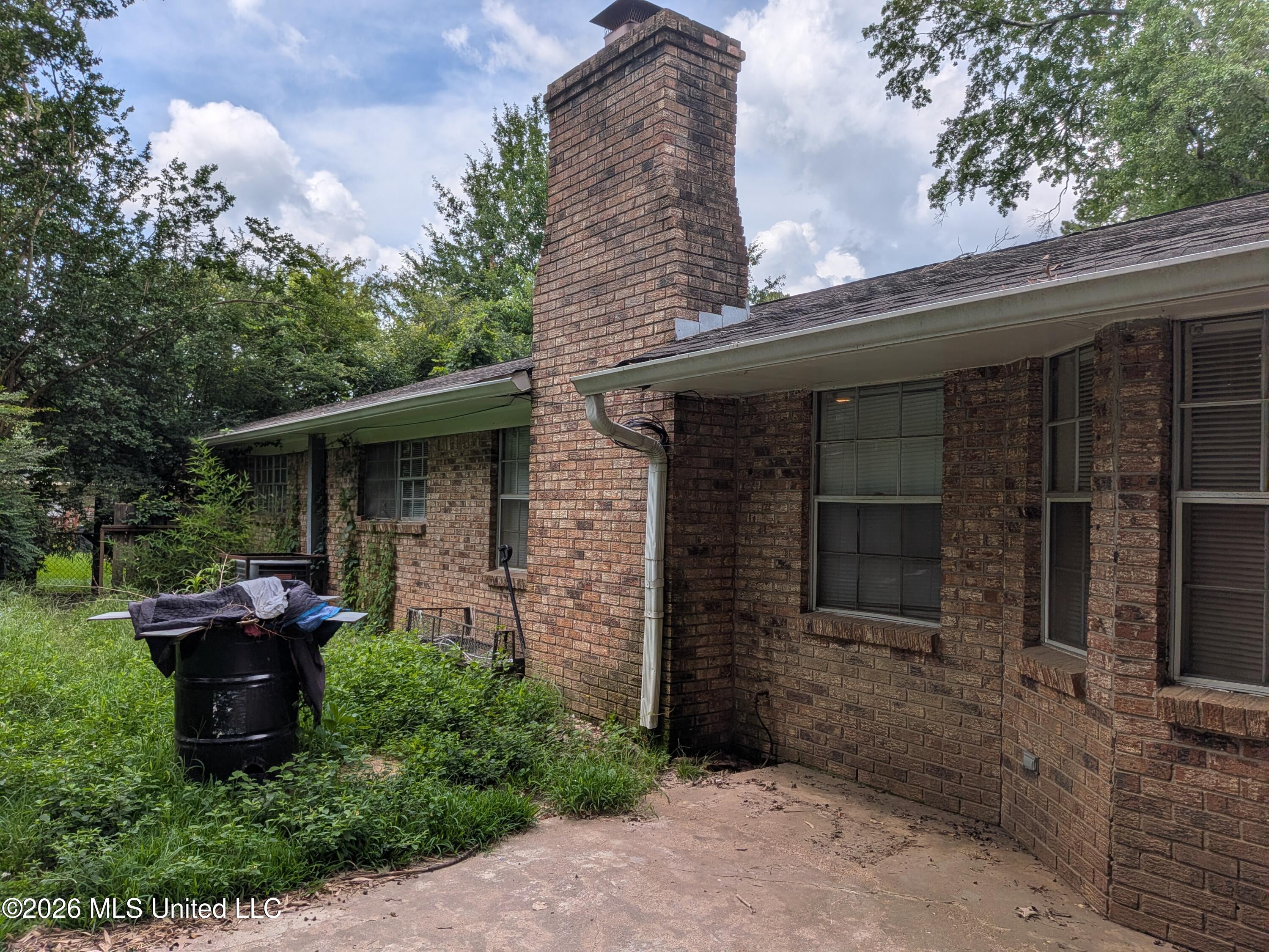 2386 Breckinridge Road Jackson, MS 39204 - Photo 13 of 14 walkthrough-photo-35