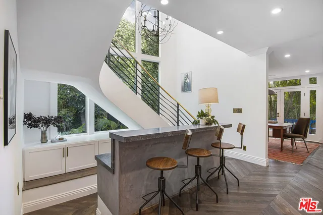 $4,295,000 | 1041 North Orlando Avenue, West Hollywood, CA 90069