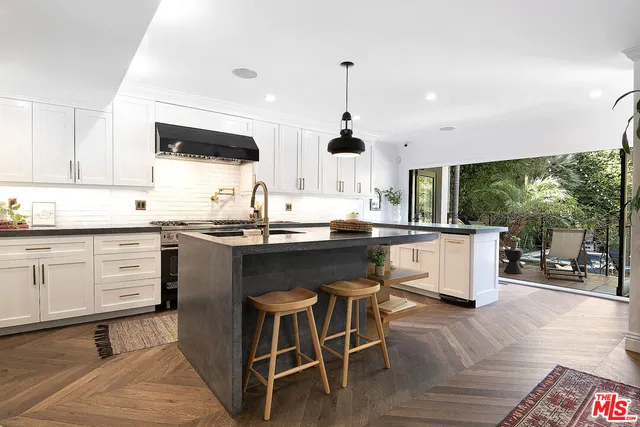 $4,295,000 | 1041 North Orlando Avenue, West Hollywood, CA 90069