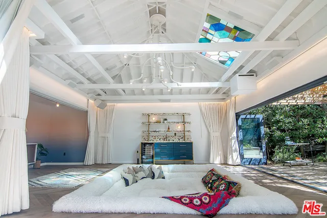 $4,295,000 | 1041 North Orlando Avenue, West Hollywood, CA 90069