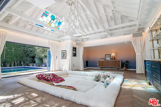 $4,295,000 | 1041 North Orlando Avenue, West Hollywood, CA 90069