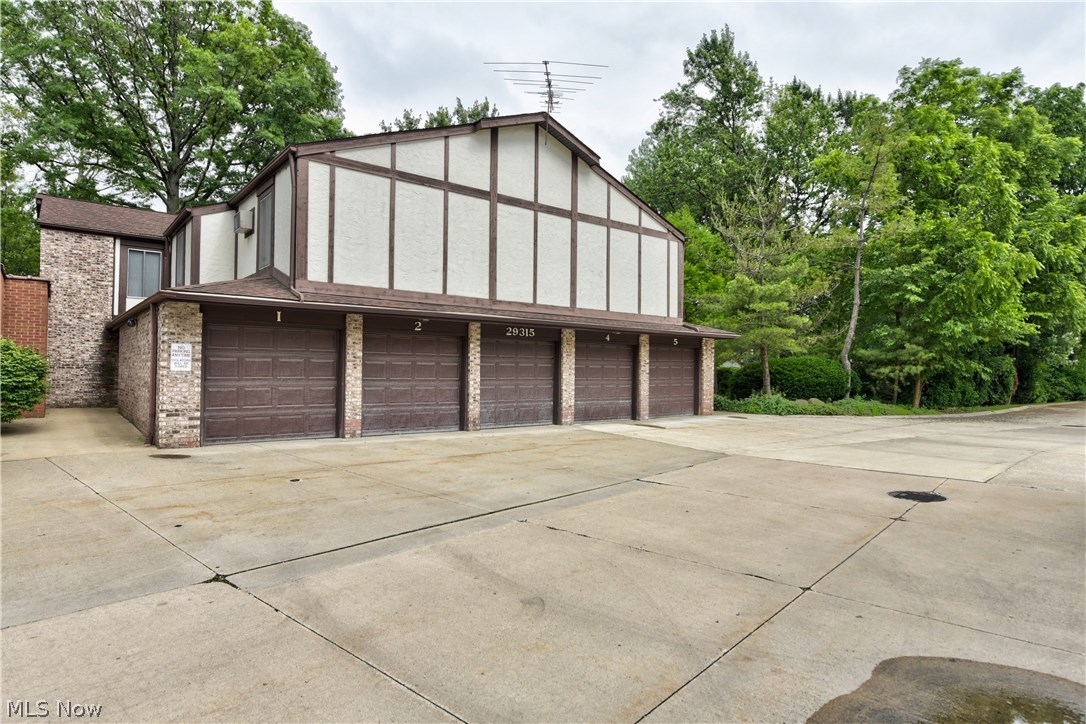 29315 Detroit Road, Unit 2 Westlake, OH 44145 - Photo 2 of 34