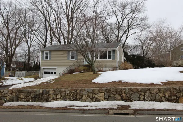 $359,900 | 84 Marshall Lane, Derby, CT 06418