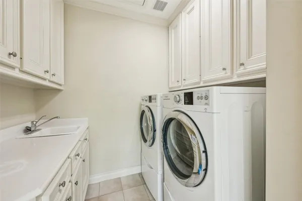 $4,950 | 4026 Villanova Street, Houston, TX 77005