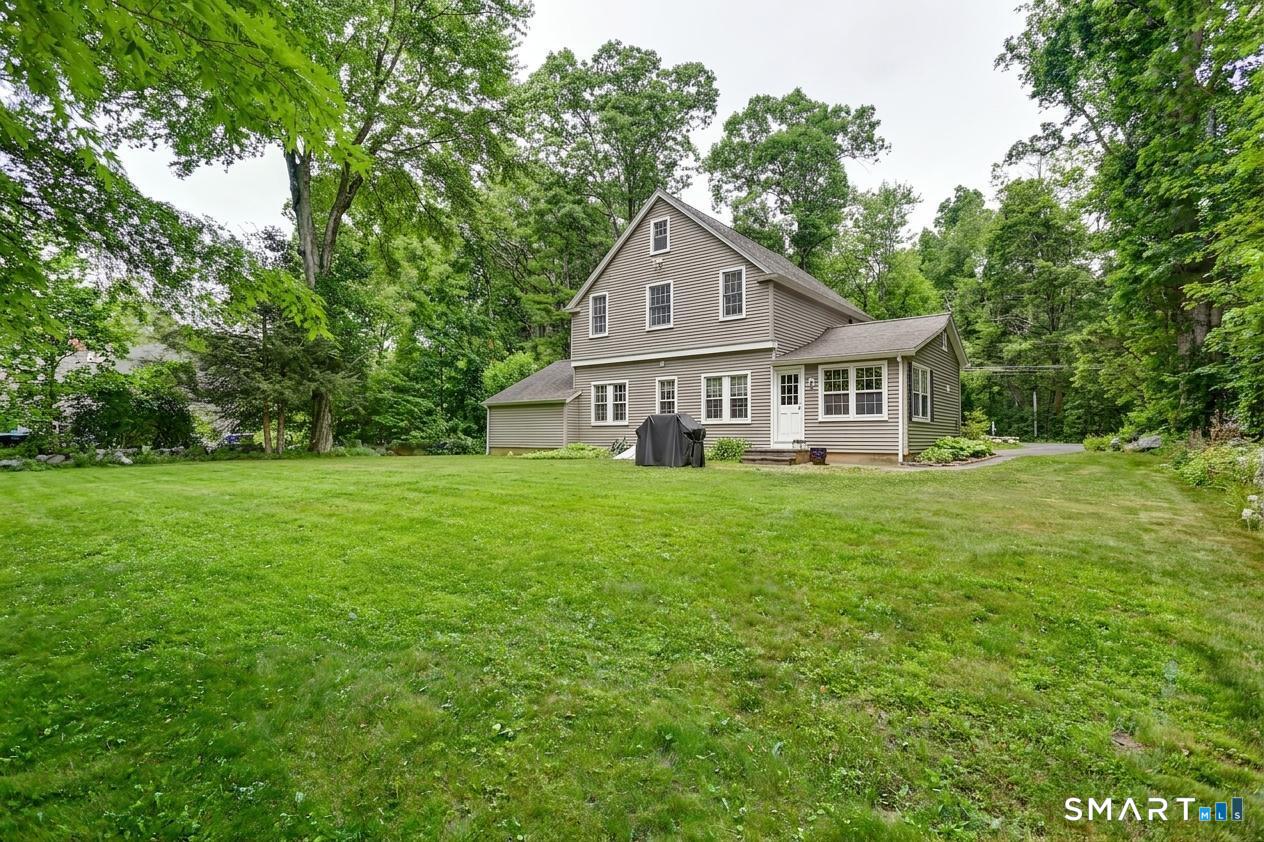 31 Vista Road Wilton, CT 06897 - Photo 5 of 34