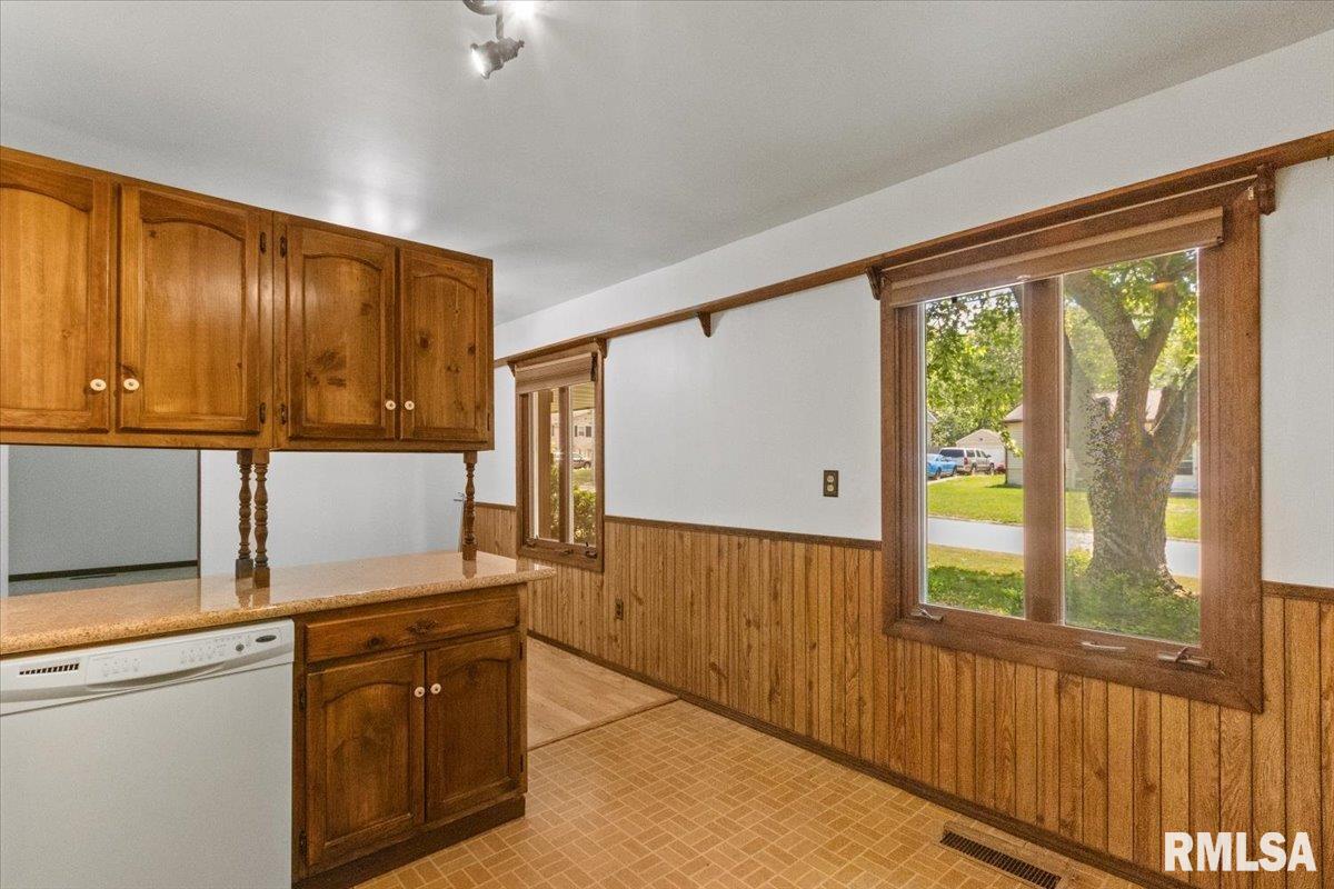 105 Beloit Road Marquette Heights, IL 61554 - Photo 16 of 32 Gallery Image 16