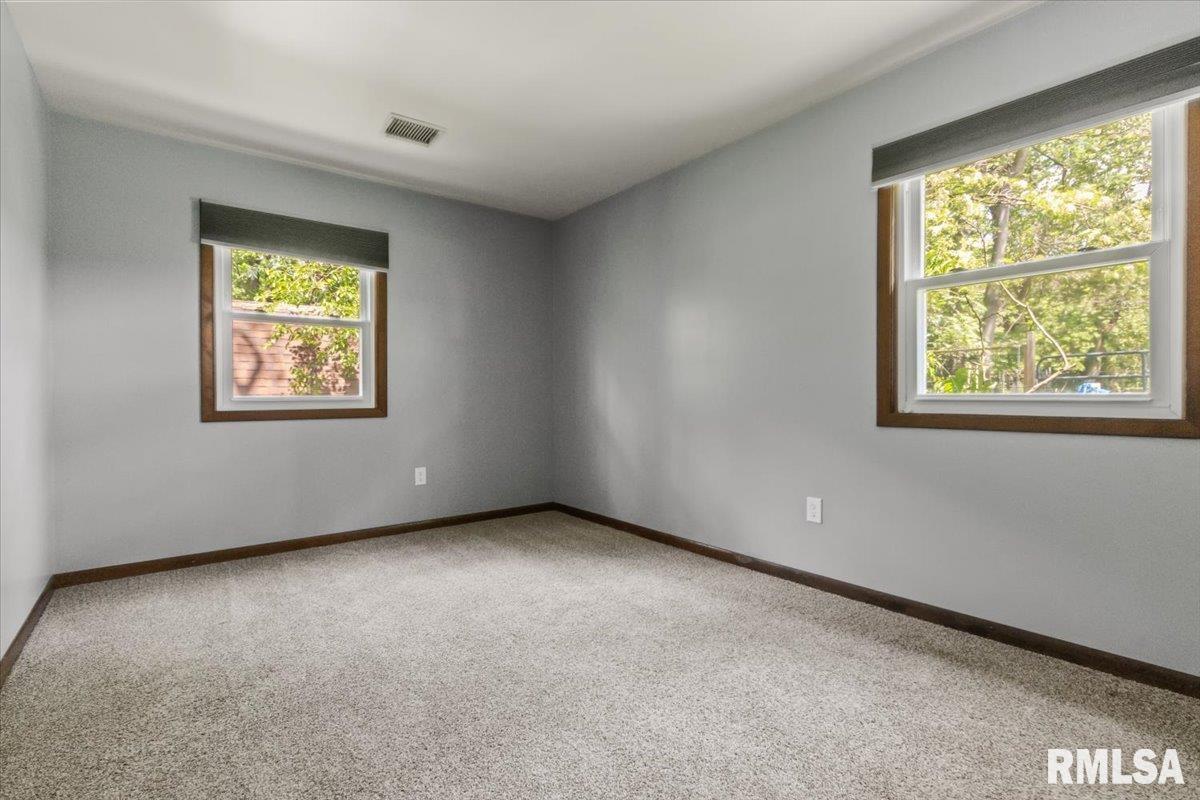 105 Beloit Road Marquette Heights, IL 61554 - Photo 24 of 32 Gallery Image 24