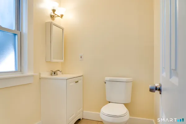 $2,600 | 303 Millville Avenue, Naugatuck, CT 06770