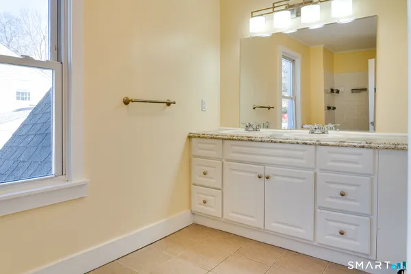 $2,600 | 303 Millville Avenue, Naugatuck, CT 06770