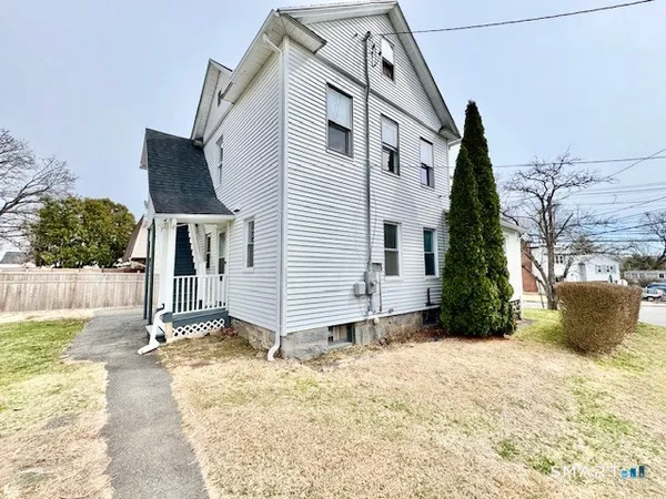 $2,600 | 303 Millville Avenue, Naugatuck, CT 06770