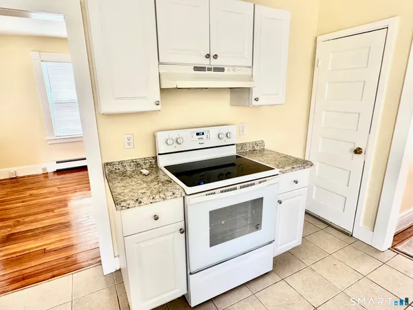 $2,600 | 303 Millville Avenue, Naugatuck, CT 06770