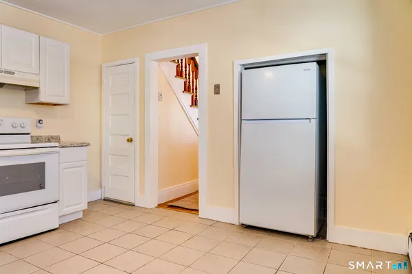 $2,600 | 303 Millville Avenue, Naugatuck, CT 06770