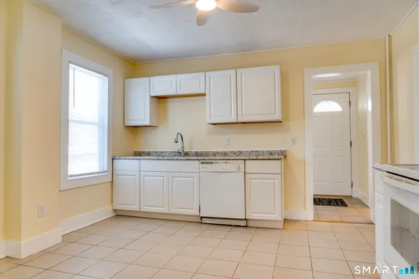 $2,600 | 303 Millville Avenue, Naugatuck, CT 06770