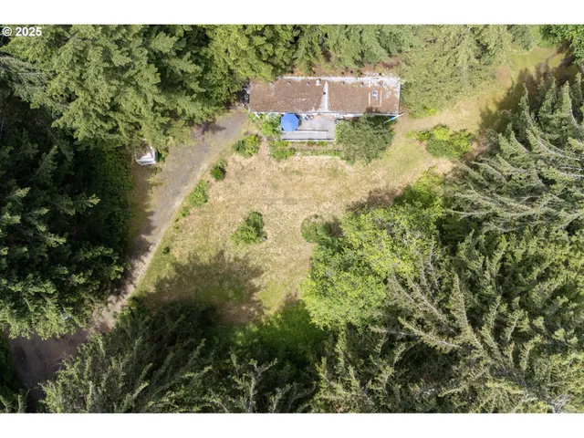 a picture of city view