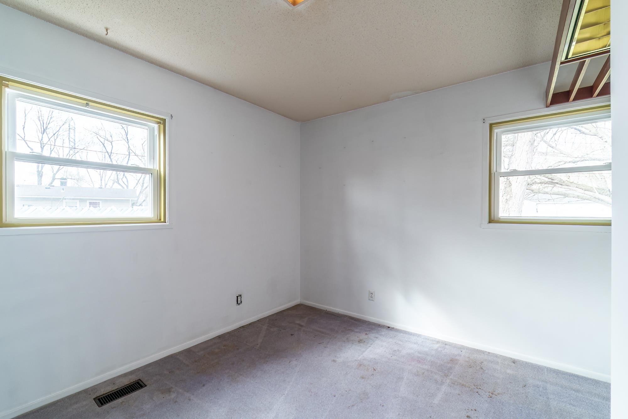 6410 Kent Road Fort Wayne, IN 46816 - Photo 19 of 33