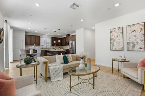 $1,099,000 | 1619 Santiago Court, Gilroy, CA 95020