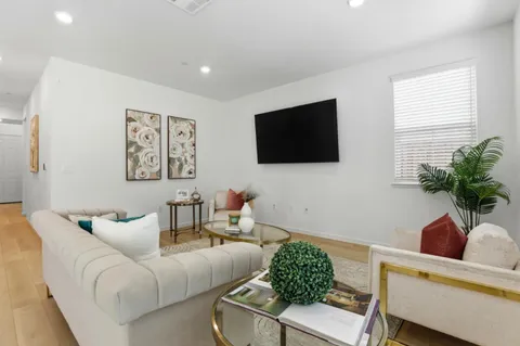 $1,099,000 | 1619 Santiago Court, Gilroy, CA 95020