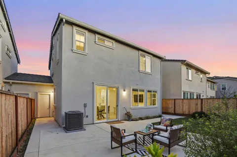 $1,099,000 | 1619 Santiago Court, Gilroy, CA 95020