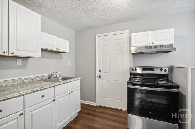 $1,950 | 1306 East 35th Street, Savannah, GA 31404