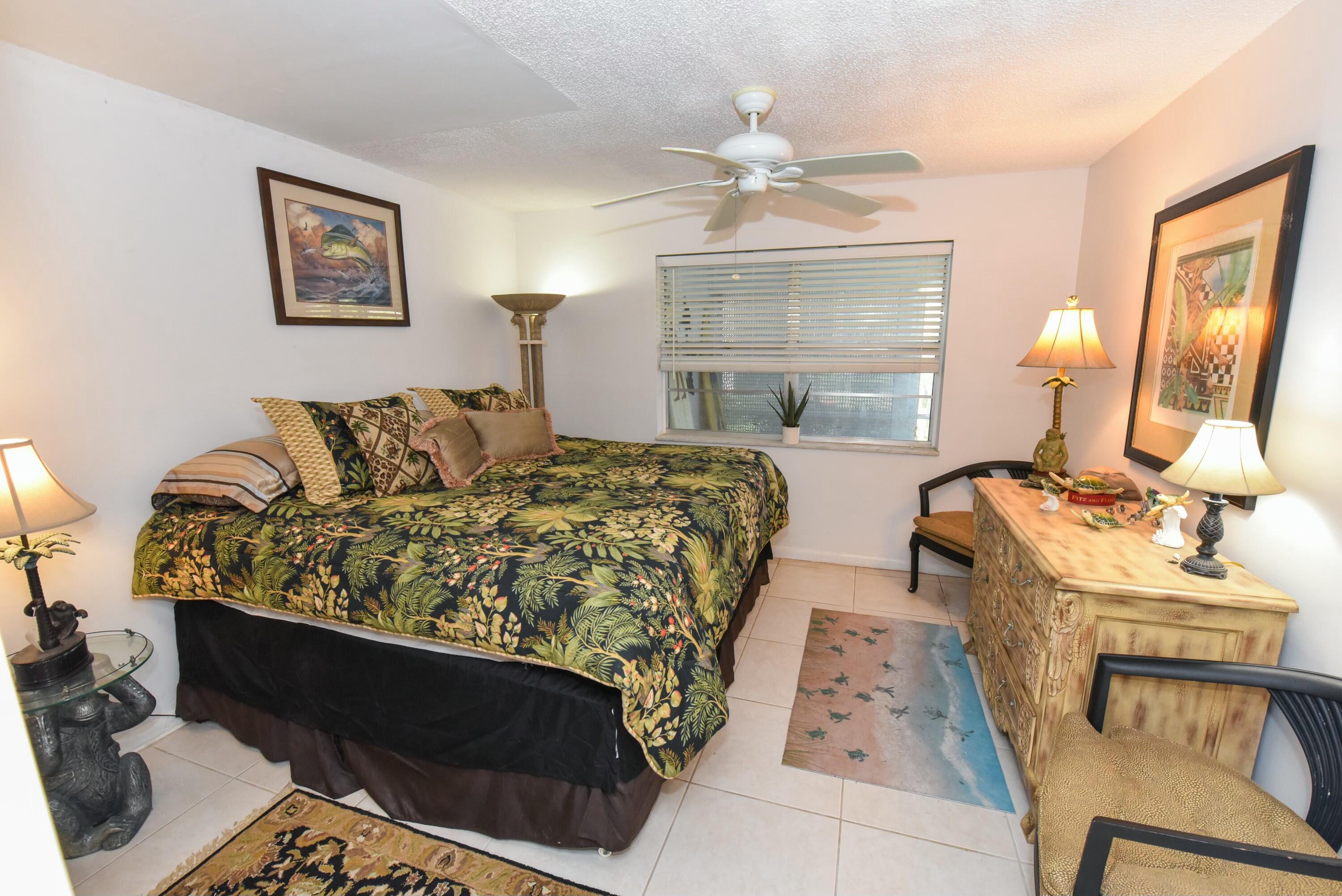 1999 Southwest Palm City Road, Unit B Stuart, FL 34994 - Photo 20 of 53 tempImageCQc4gr