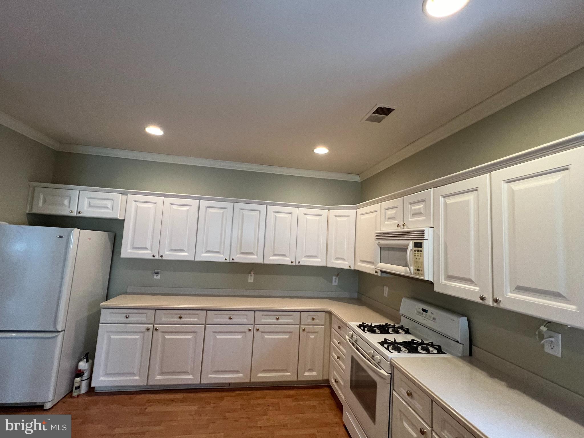 103 Warwick Road Absecon, NJ 08205 - Photo 8 of 29 Gallery Image 8