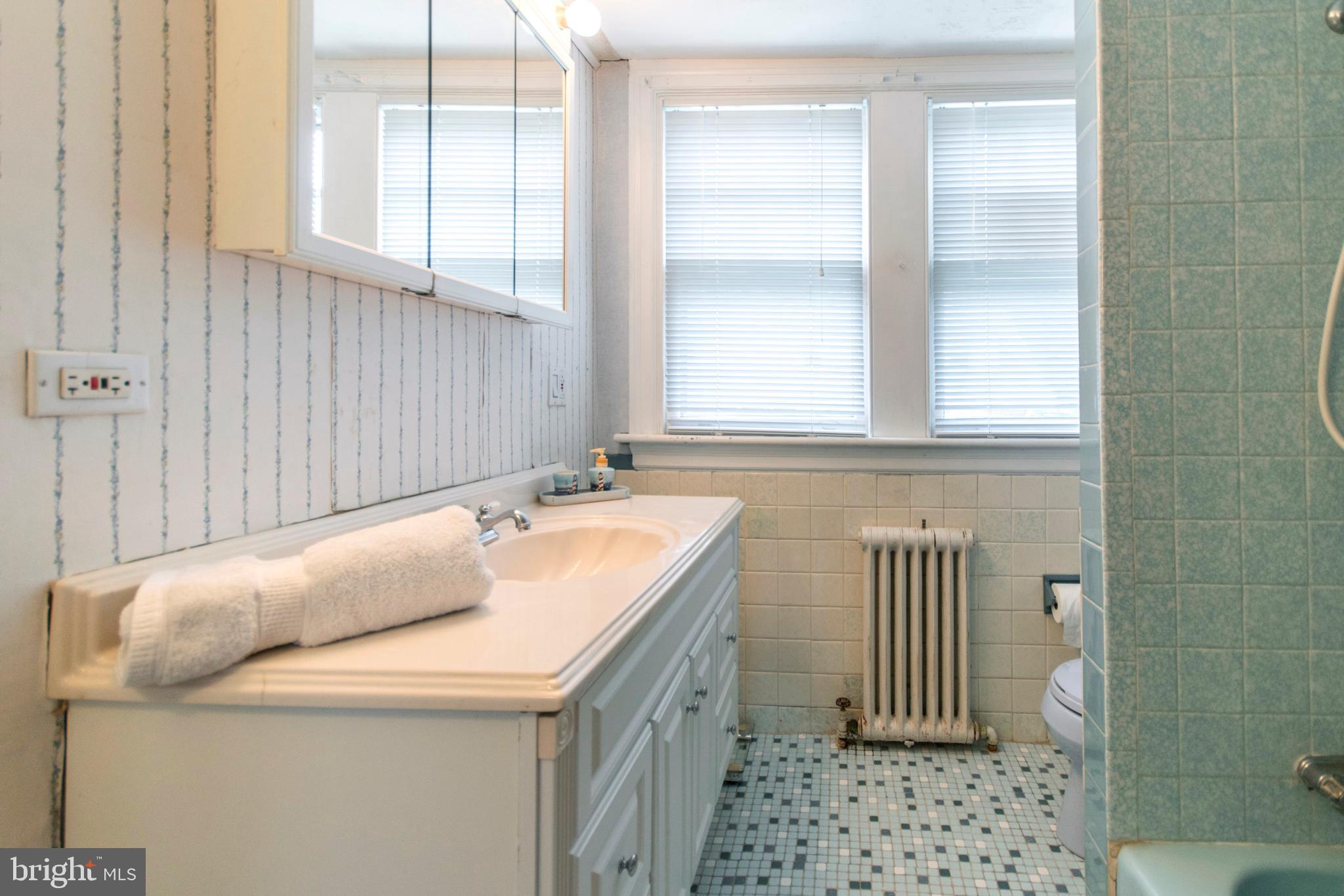 139 Township Line Road Jenkintown, PA 19095 - Photo 17 of 17 3rd Floor Bath