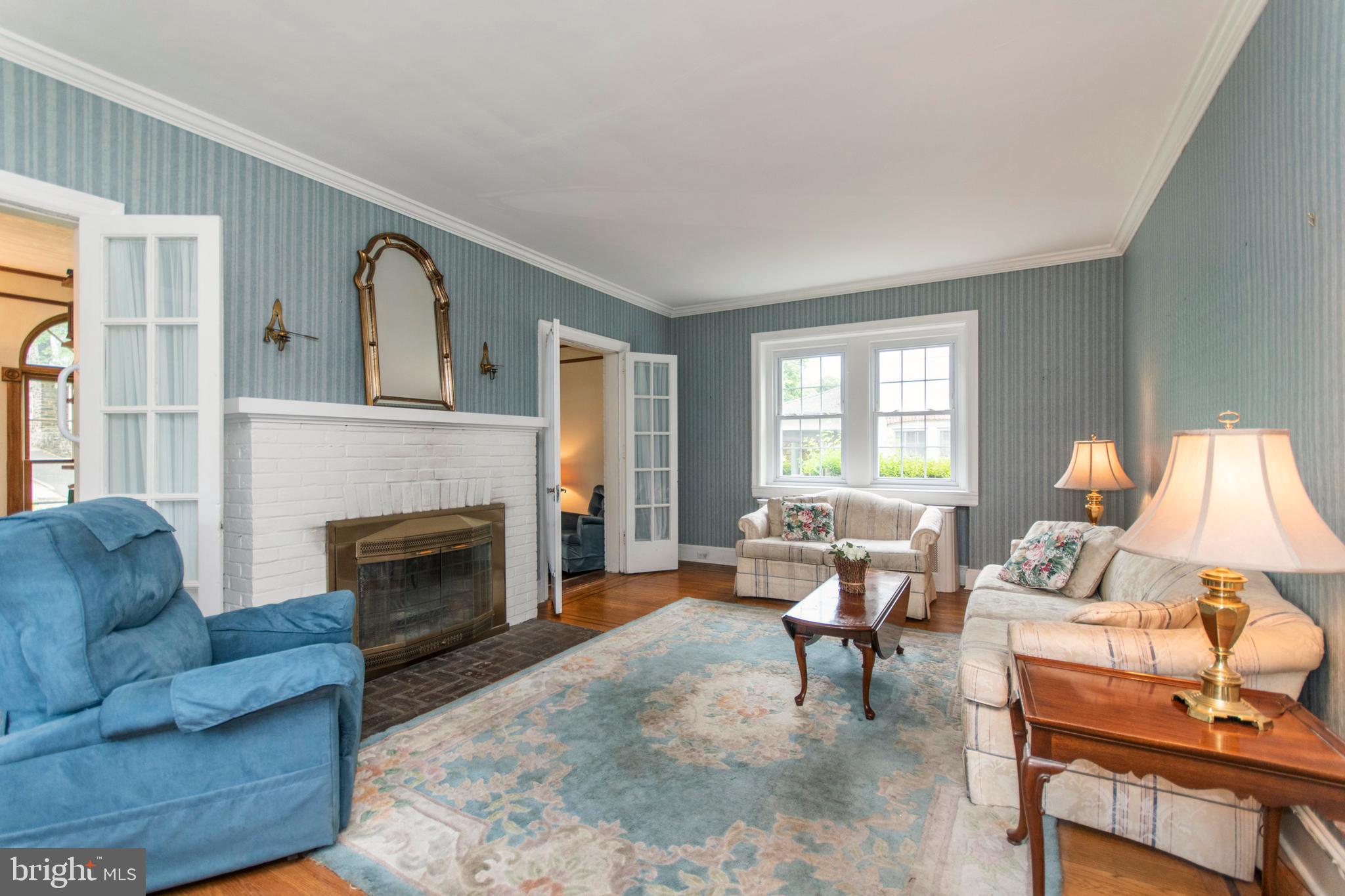 139 Township Line Road Jenkintown, PA 19095 - Photo 6 of 17 Living Room