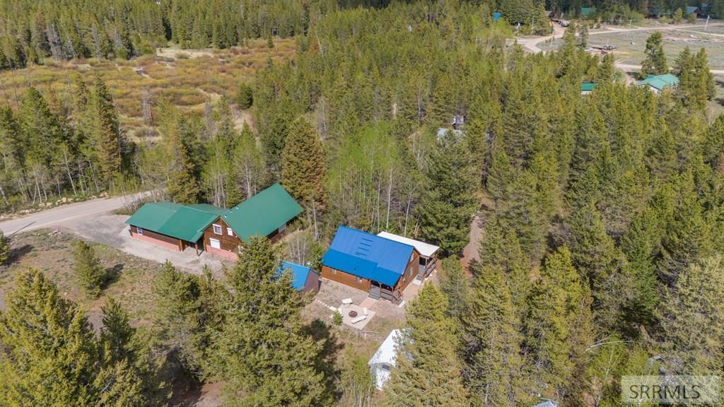 4043 Kiowa Road Island Park, ID 83429 - Photo 9 of 42