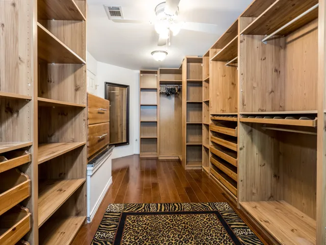 a view of walk in closet