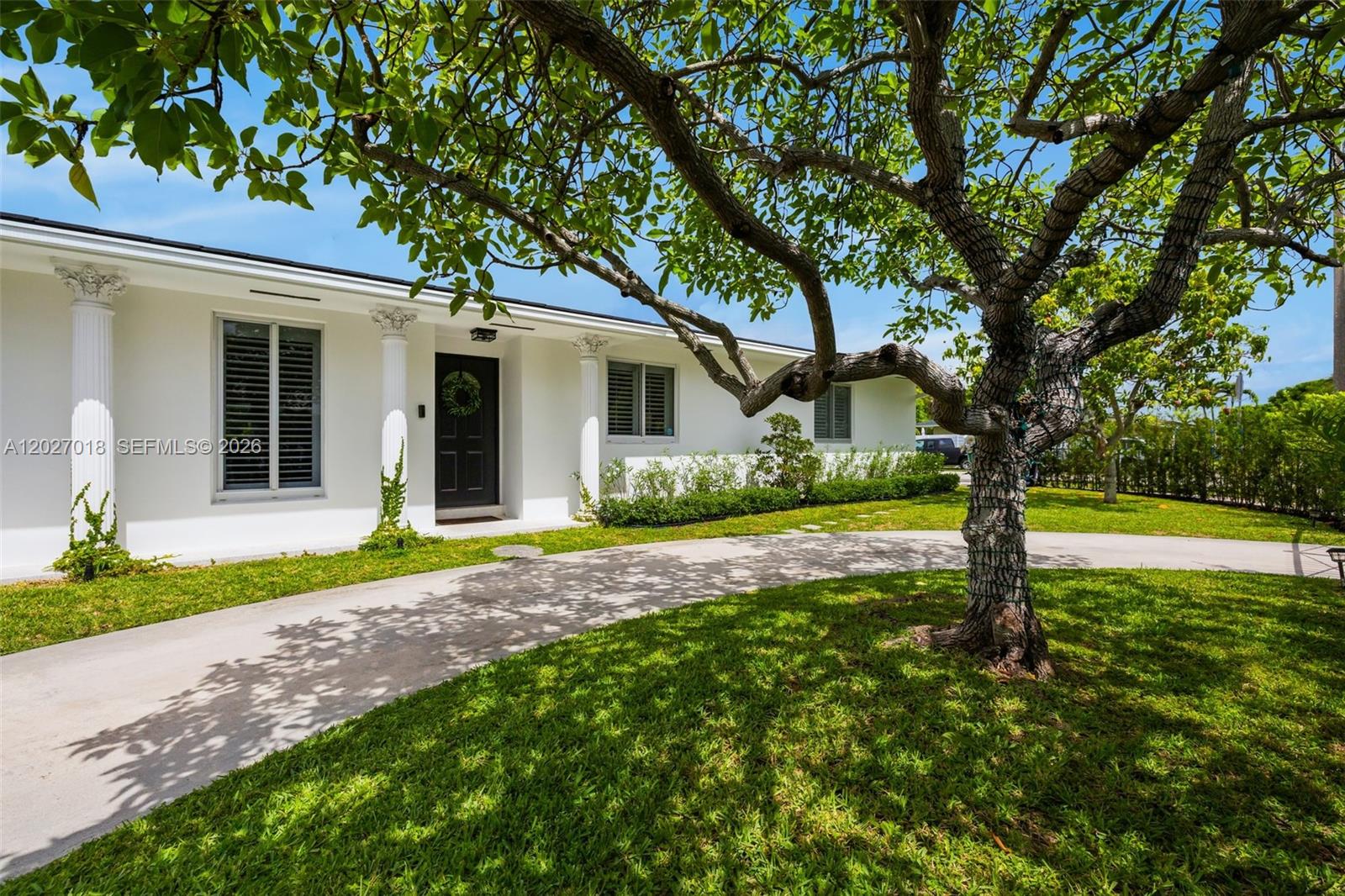 4730 Southwest 89th Avenue Miami, FL 33165 - Photo 9 of 31